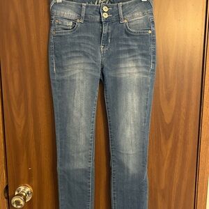 Women's Wallflower Skinny Jeans in Faded Blue - Stretch Mid-Rise